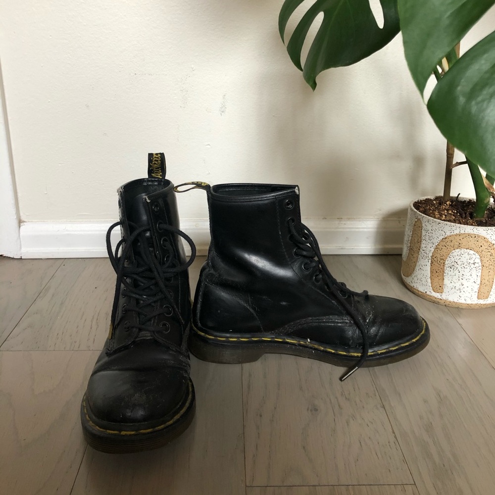 Black dr Martens